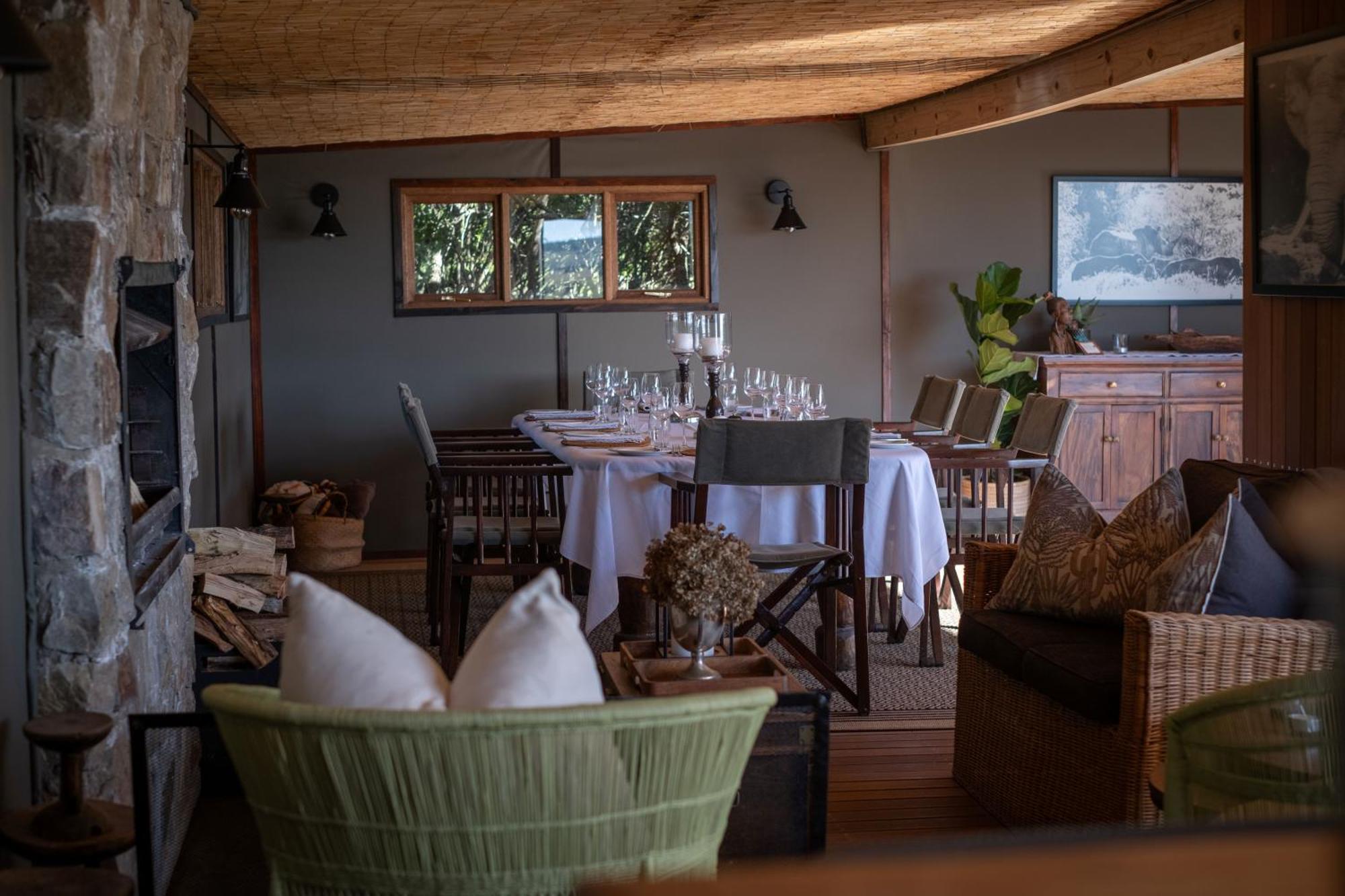 Hillsnek Safari Camp - Reserva de Amakhala Exterior foto