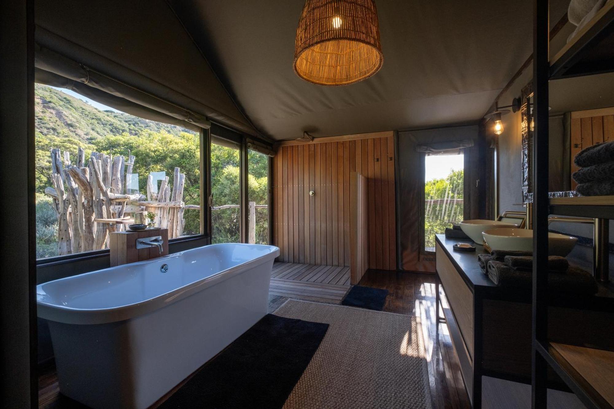 Hillsnek Safari Camp - Reserva de Amakhala Exterior foto