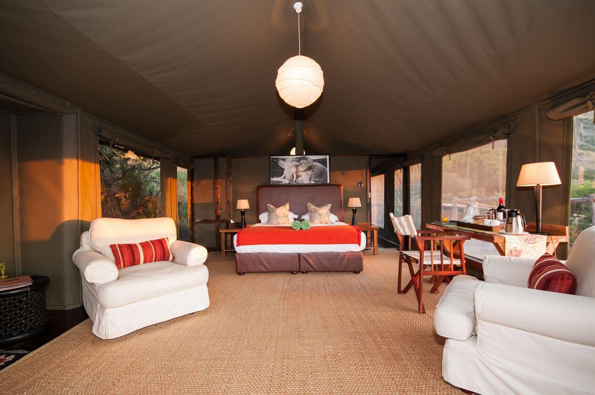 Hillsnek Safari Camp - Reserva de Amakhala Exterior foto
